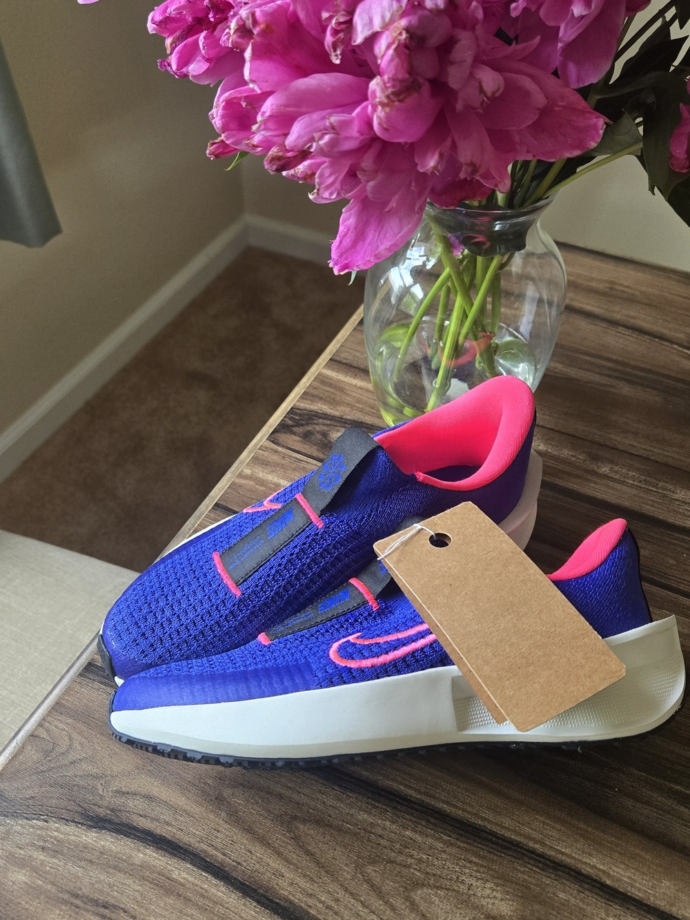 New Nike Sneakers - Picture 2 of 5